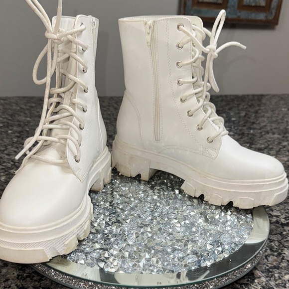 Forever 21 white Combat Boots 8 - Picture 11 of 14